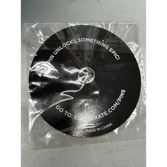 January 2016 invasion Loot Pin from Loot Crate - Picture 3 of 3